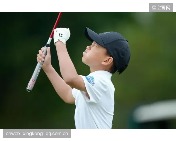 强势夺冠！斐乐中国青少年高尔夫精英赛收官——李泽厚的青春风采与高尔夫梦